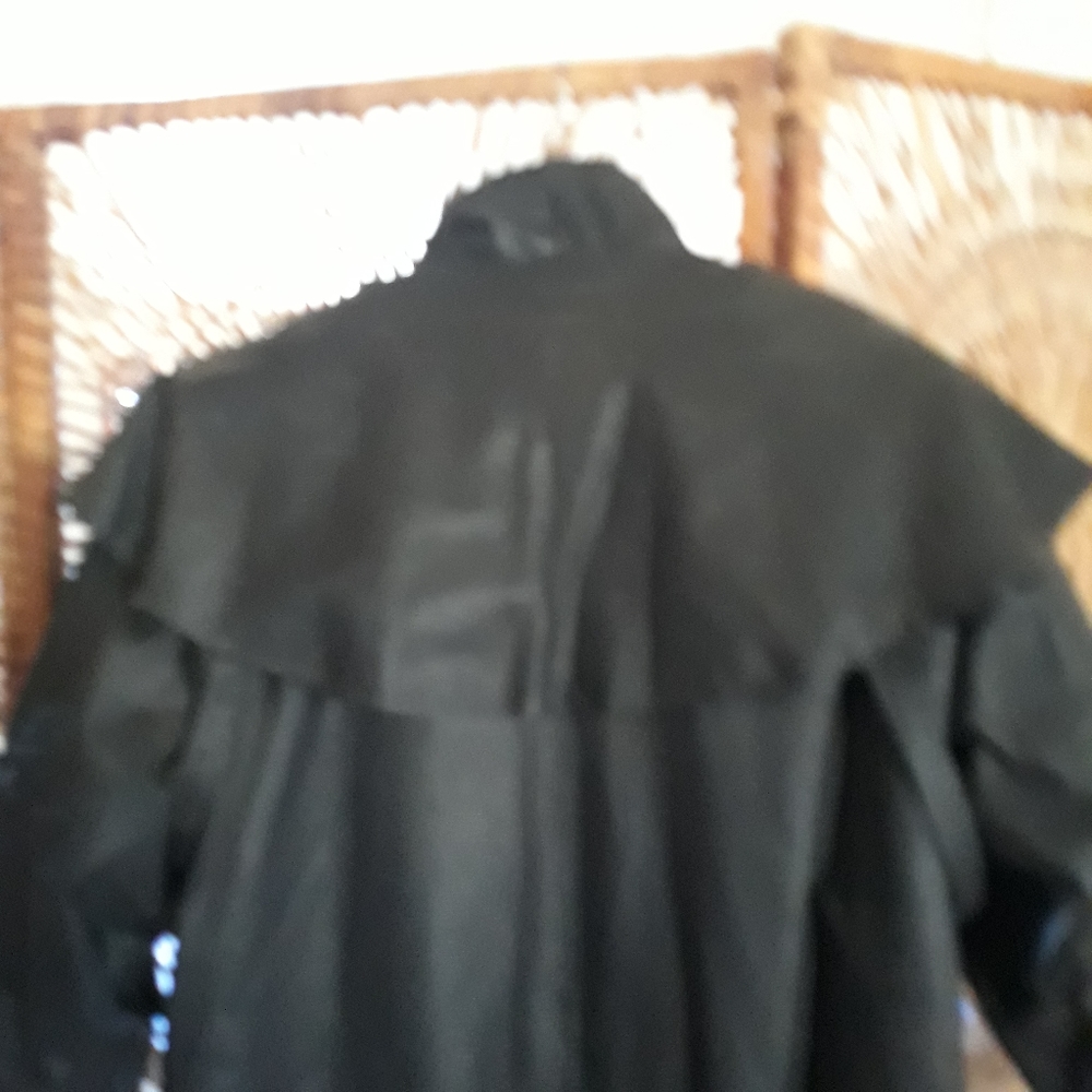 Black Duster - Picture 2 of 4